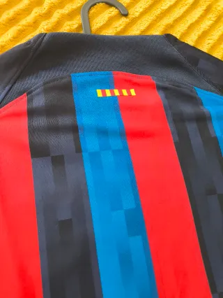 Camiseta Fútbol roja azul