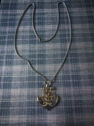 Collar Ancla / Hip Hop