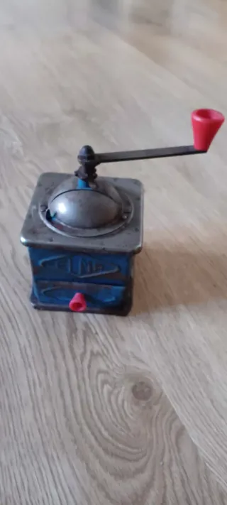 Molinillo de café antiguo ELMA