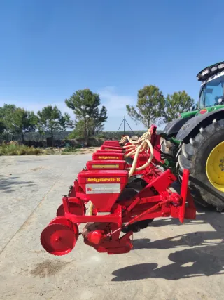 Sembradora neumática Lelysem 10 cuerpos girasol