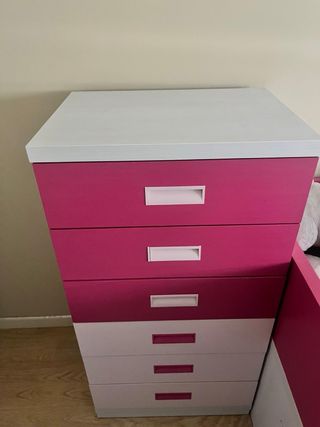 Letto per bambini con cassettoni e lampada