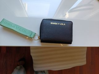 Cartera Bimba y Lola negra con asa verde