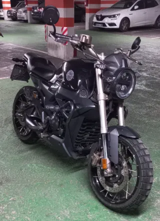 Zontes 125 Negra/Gris