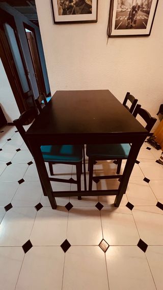 Mesa alta roble negra con 4 sillas