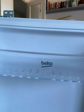Nevera Beko pequeña sin congelador