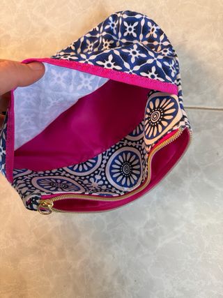 Neceser Estée Lauder Azul y Blanco