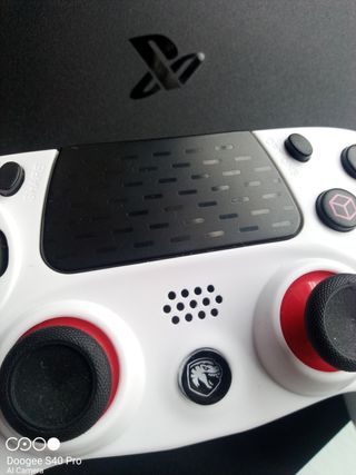 PS4 (PlayStation 4) + 2 Juegos