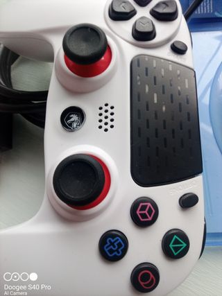 PS4 (PlayStation 4) + 2 Juegos