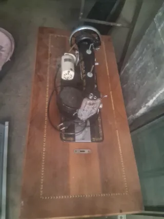 Máquina de coser Sigma antigua