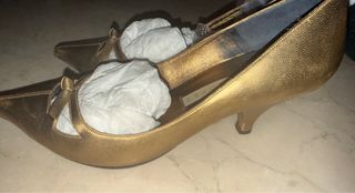 Zapatos Pura Lopez dorados