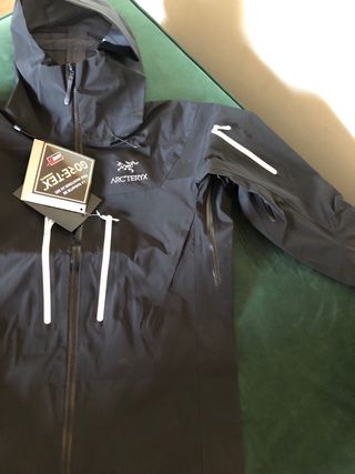 Chaqueta Negra Gore-Tex Arc'teryx