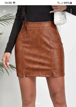 Falda de piel efecto serpiente