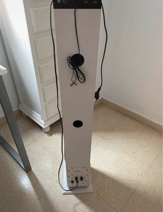 Altavoz Torre Blanco y Negro