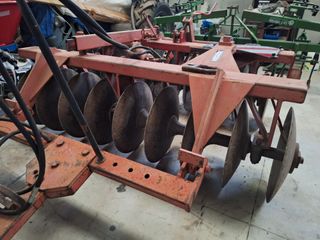 Grada 18 discos hidráulica con transporte