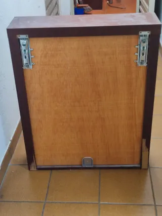 Mueble baño madera y cristal