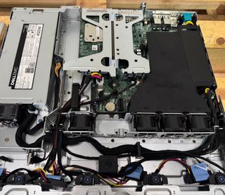 DELL POWEREDGE R250 4xLFF, 1x E-2314, 16GB RAM