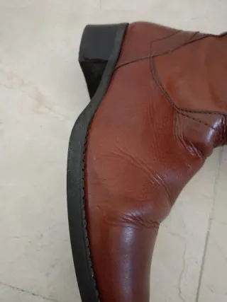 Botas altas de cuero marrones