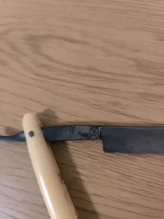 Lotto di 4 antichi coltellini da barbiere MOLTO RARI