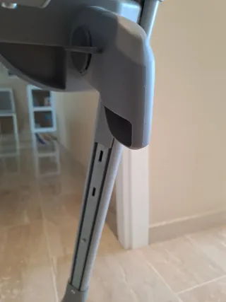 Trona Inglesina Portátil Evolutiva. INGLESINA.