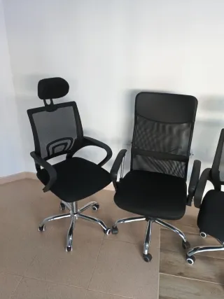 Sillas de oficina negras