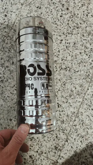 Equipo de Sonido Coche: 2 Subwoofers Infinity + Am