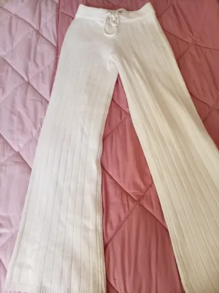 Pantaloni a coste bianchi