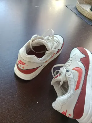 Zapatillas Nike Air Max Rojas y Blancas