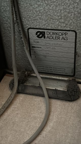 Máquina de coser Dürkopp Adler