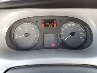 Opel Vivaro Furgón 2.9t L2H1