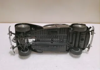 Citroen 15 CV Bburago 1/24