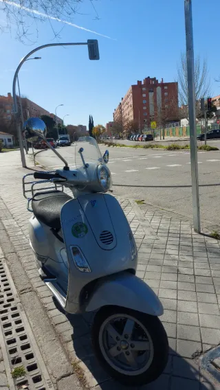 Vespa LX 125 Plata 2007 - 17.000 km