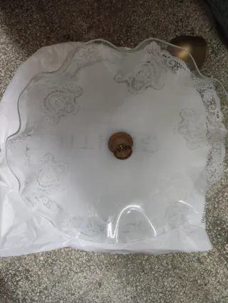 Lampadario sospeso oro e bianco