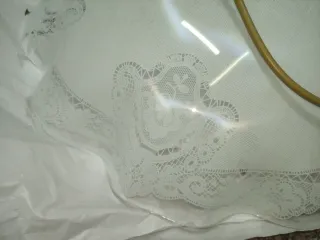 Lampadario sospeso oro e bianco