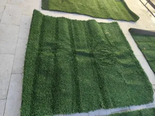 Césped artificial verde