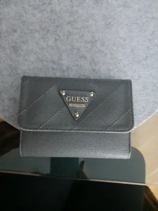 Cartera monedero Guess gris