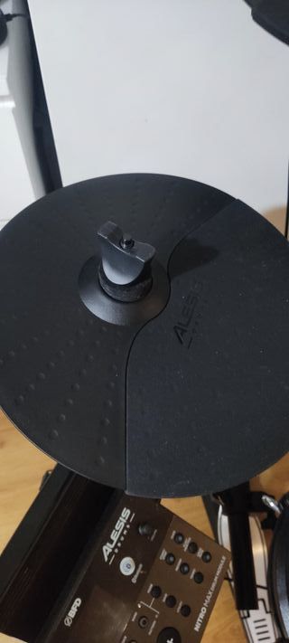 Batería Electrónica Alesis Nitro Max