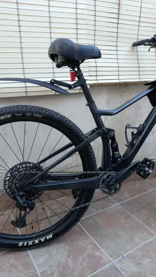 Bicicleta SCOTT, carbono, 9,2Kg. Montaña Negra.