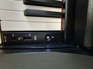 Piano Yamaha Clavinova CLP 735 Negro Pulido