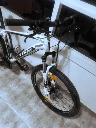 Bicicleta Trek 4500 Disc Alpha Gold #TMB #deporte