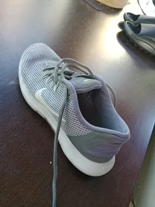 Zapatillas Nike Grises y Blancas