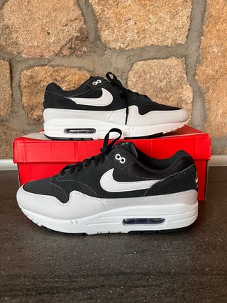 Nike Air Max 1 Zapatillas Negras y Blancas