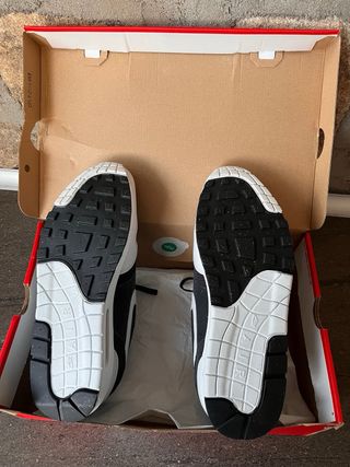 Nike Air Max 1 Zapatillas Negras y Blancas