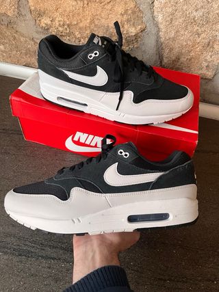 Nike Air Max 1 Zapatillas Negras y Blancas