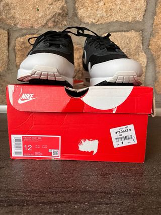 Nike Air Max 1 Zapatillas Negras y Blancas