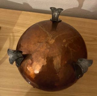 Paiolo in rame con catena e piedini