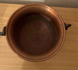 Paiolo in rame con catena e piedini