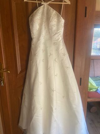 Vestido de Novia Blanco con Pedrería