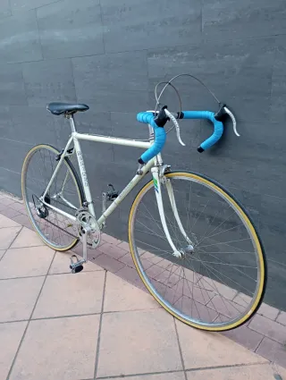 Bicicleta carretera clásica Marimba
