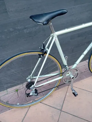 Bicicleta carretera clásica Marimba
