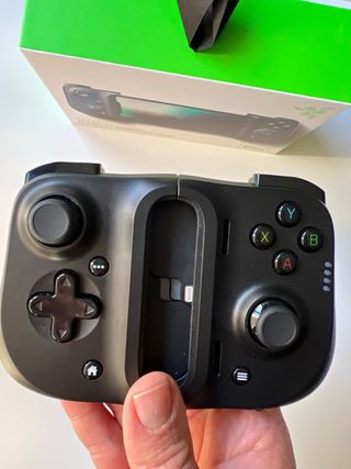 Razer Kishi Universal Gaming Controller iphonepara